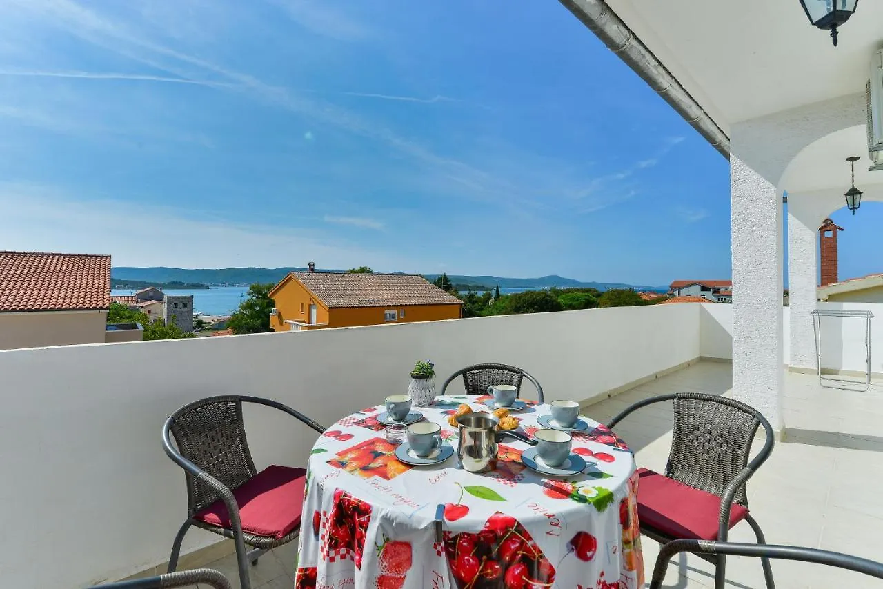 Apartments Citrus  Turanj