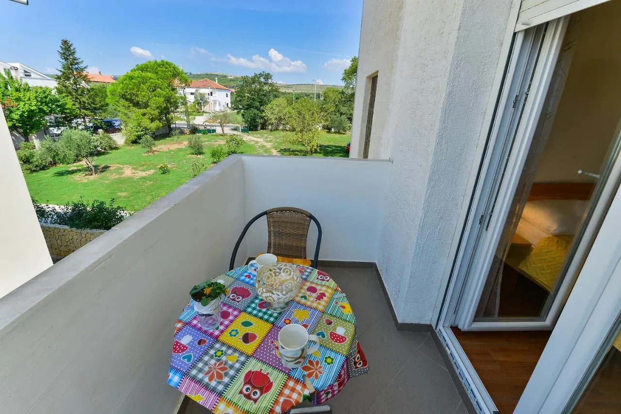Apartments Citrus 0*, Turanj